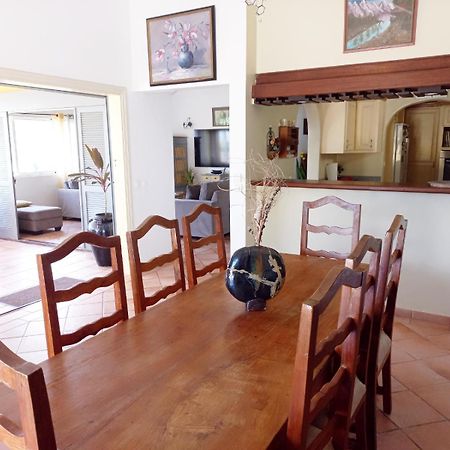 Spacious Villa With Ocean And Mountain View-4 Beds Cul de Sac Exterior photo